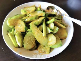 当黄瓜爱上蒜苔的做法步骤：7