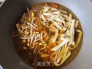排骨汤土豆粉的做法步骤：6