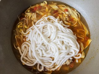 排骨汤土豆粉的做法步骤：10