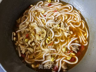 排骨汤土豆粉的做法步骤：11