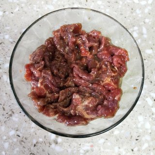 牛肉炒黄瓜的做法步骤：3