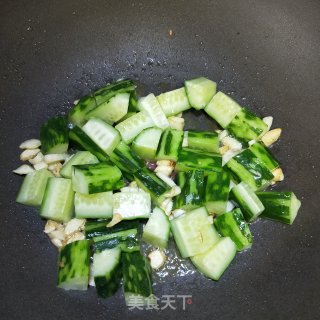 牛肉炒黄瓜的做法步骤：5