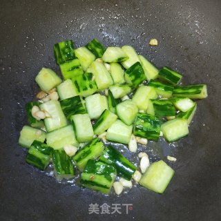 牛肉炒黄瓜的做法步骤：6