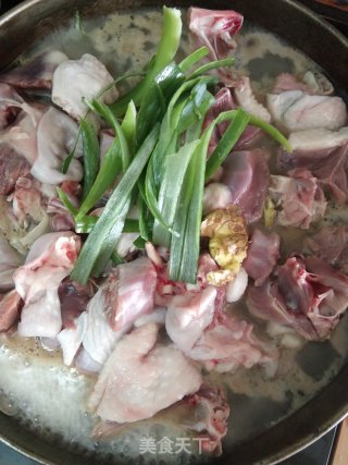 菠萝啤青头鸭！的做法步骤：2