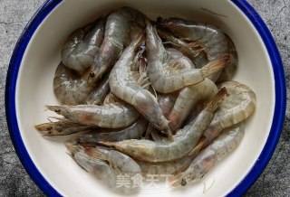 捶虾肉片汤的做法步骤：1
