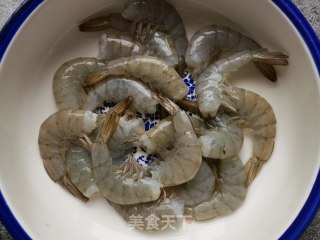 捶虾肉片汤的做法步骤：2