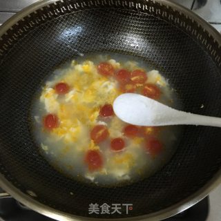 圣女果鸡蛋汤的做法步骤：5