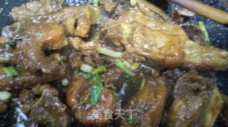 家常红烧排骨的做法步骤：1