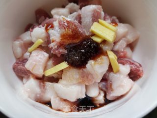烤五花肉串的做法步骤：2