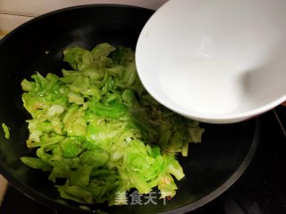 清炒圆白菜的做法步骤：9