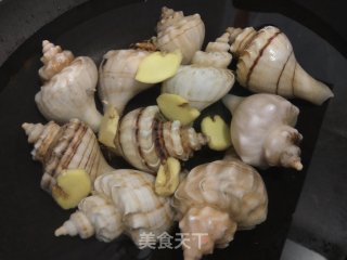 白灼海螺的做法步骤：2