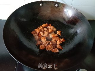 春笋胡萝卜烧肉的做法步骤：6
