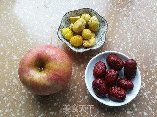 板栗苹果红枣茶的做法步骤：1