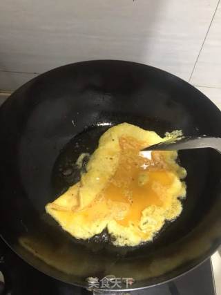 杭椒炒鸡蛋的做法步骤：1