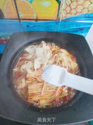 砂锅炖粉皮的做法步骤：12