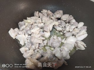 鸡肉烧白菜梗的做法步骤：3