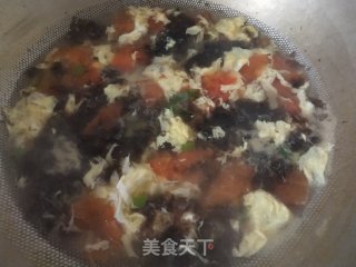 西红柿紫菜蛋花汤的做法步骤：7