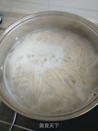 简单素面的做法步骤：5