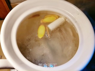 鱼头汤的做法步骤：4