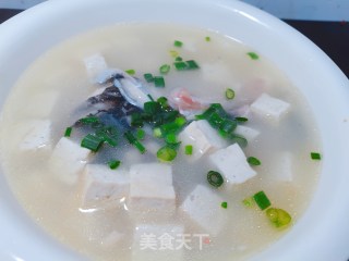 鱼头汤的做法步骤：6