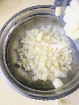 羊肉剁荞面的做法步骤：1