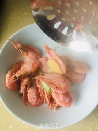 白灼北极虾的做法步骤：5