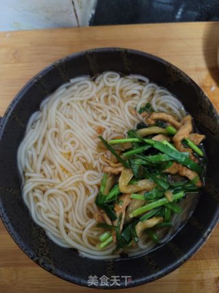 榨菜肉丝汤米粉的做法步骤：6
