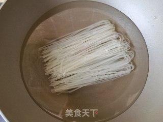 蒜蓉鸡蛋汤米粉的做法步骤：10