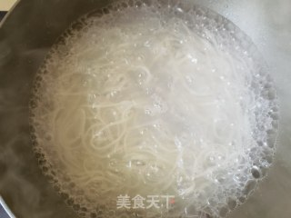 蒜蓉鸡蛋汤米粉的做法步骤：11