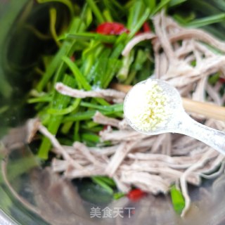 蒜苗拌肉丝的做法步骤：7