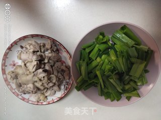 蒜香鸡肉的做法步骤：1