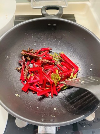 红菠菜炒鸡蛋的做法步骤：3