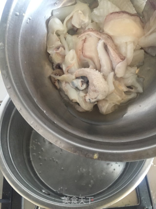 墨鱼炒韭菜的做法步骤：5