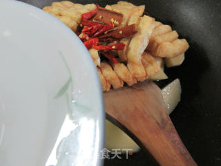 兰花豆腐干烧土豆的做法步骤：5