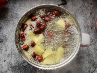 苹果红枣水的做法步骤：6