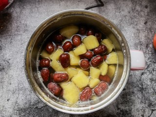 苹果红枣水的做法步骤：8