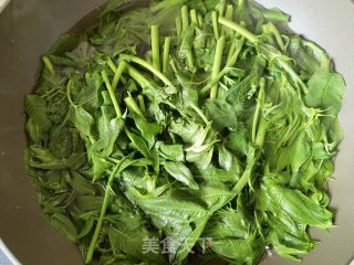 香椿鸡蛋煎饼的做法步骤：2
