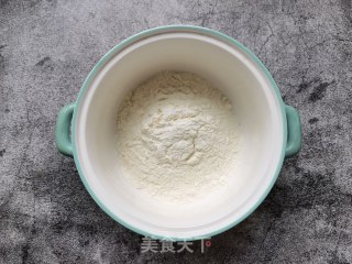香椿鸡蛋煎饼的做法步骤：4