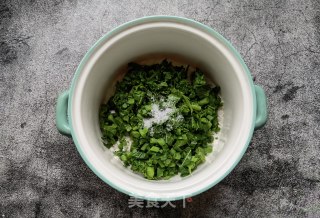 香椿鸡蛋煎饼的做法步骤：5