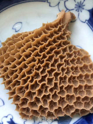 香菜牛肚的做法步骤：1