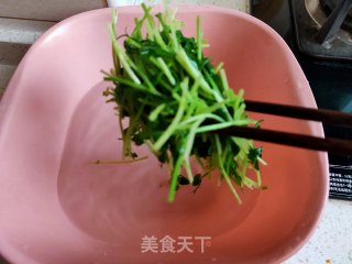 黑豆苗拌金针菇的做法步骤：5