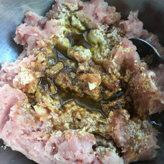 烟笋鲜肉包的做法步骤：5