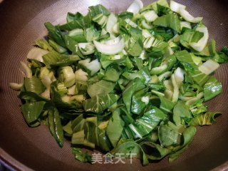 青菜鸡蛋米粉的做法步骤：4