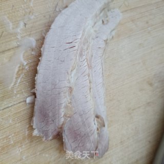 鲍鱼肉汤空心面的做法步骤：2