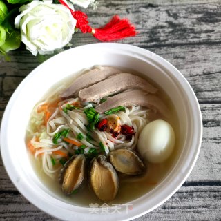 鲍鱼肉汤空心面的做法步骤：15