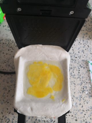 芝士火腿夹心手抓饼的做法步骤：2