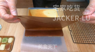 日式棉花瑞士卷，口感绵软细腻，春游试试做一个，让你味蕾绽放。的做法步骤：24