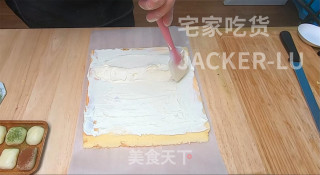 日式棉花瑞士卷，口感绵软细腻，春游试试做一个，让你味蕾绽放。的做法步骤：26