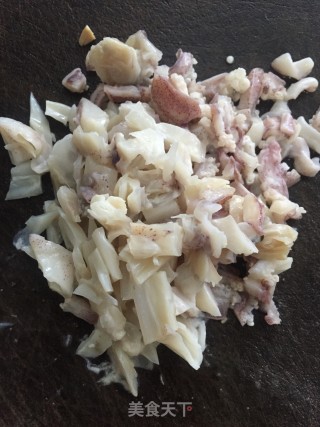 鱿鱼须腊肠饭的做法步骤：2
