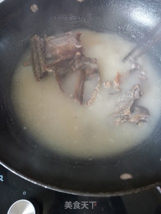 苦瓜炒风干鹅的做法步骤：5